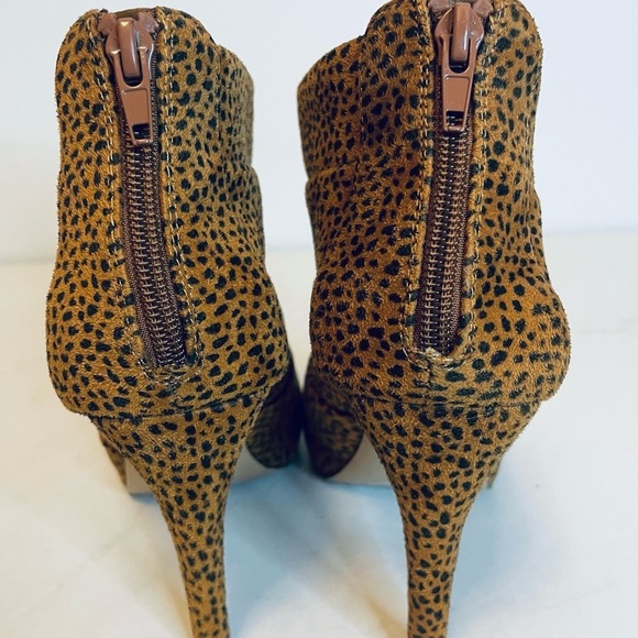 FERGALICIOUS Leopard Print Ankle Booties - Picture 9 of 12